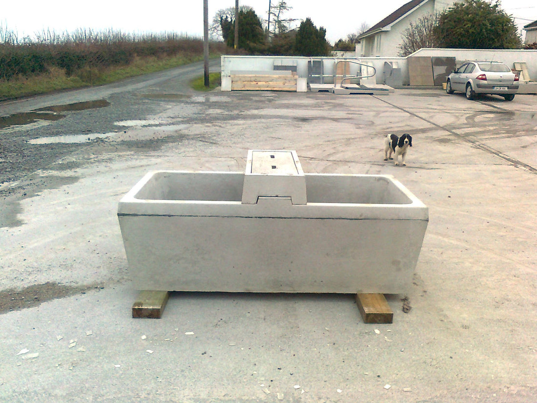 Top Fill Concrete  Water Trough 150Gallon