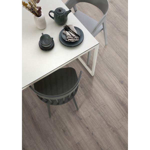 Canadia Grey Sherman Oak Aqua Large 8mm AC4 Flooring 3.03 Sq Yd Per Pack