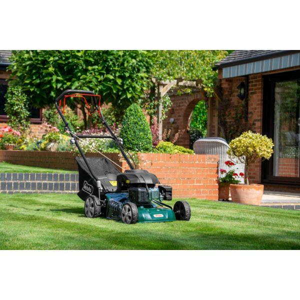 Lawnmowers petrol self discount propelled