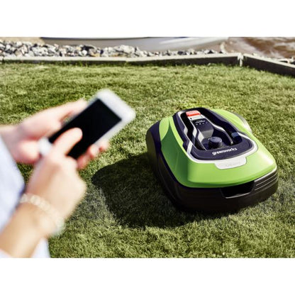 Greenworks 1500m2 Robotic Lawnmower