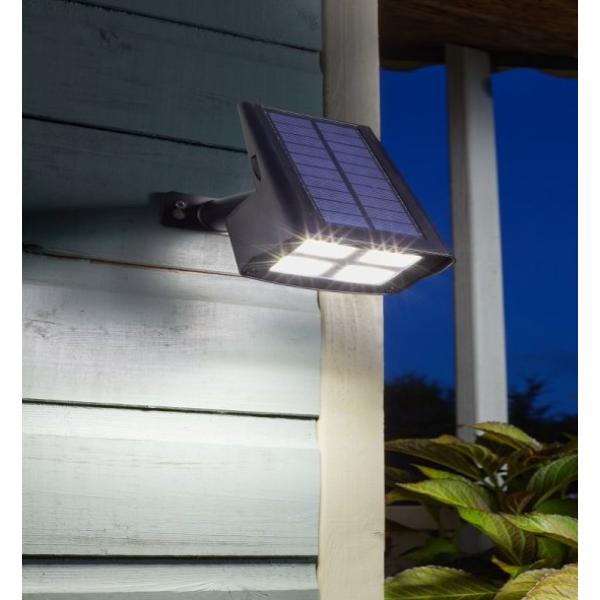 Smart Garden Super Bright Revo Spotlight 50L