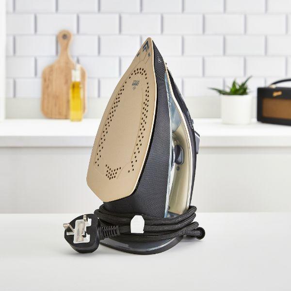 Morphy Richards 2400W Crystal Auto Shut Off Steam Iron