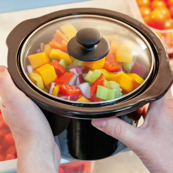 Judge Electricals Slow Cooker 1.5L Slow cooked mouth-watering meals - hot &amp; ready when you want them.