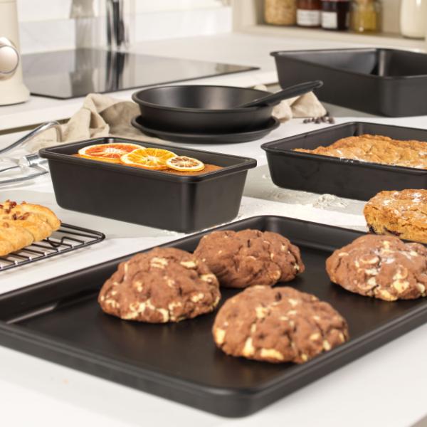 Salter Bakes 7pc Stacking Bakeware Set