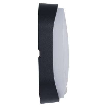 Luceco Eco Oval Bulkhead PIR IP54 700 Lumens 10 Watt 4000k Supplied With Black &amp; White Trim