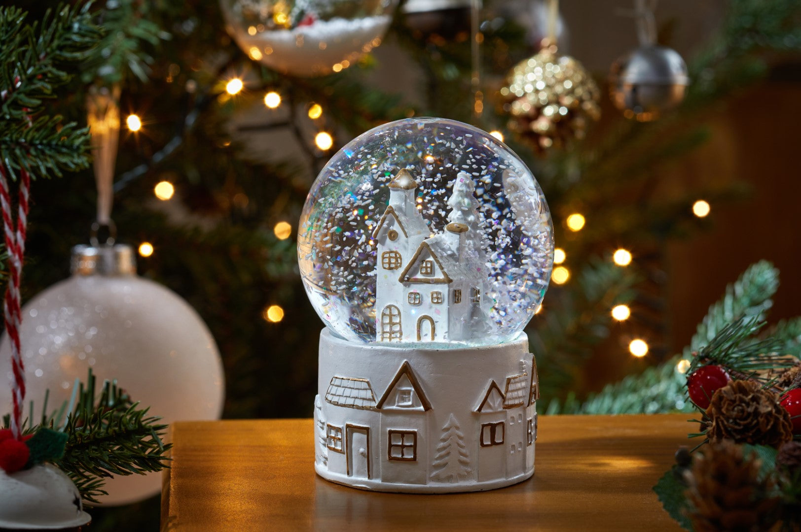 Three Kings 10cm Winter Wonderland Snow Spheres